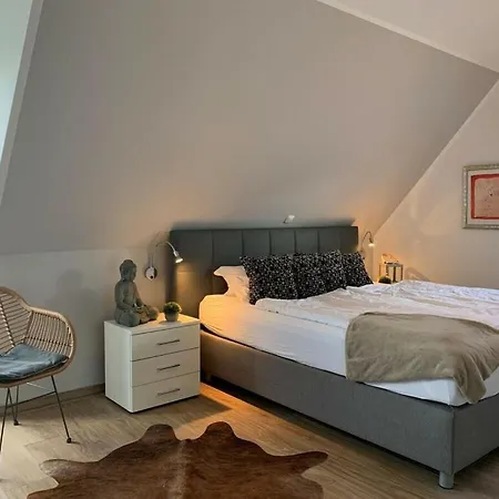 Haus Seeblick Modern Retreat *