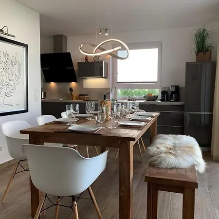 Haus Seeblick Modern Retreat Goehren-Lebbin