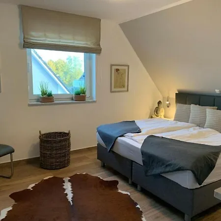 Haus Seeblick Modern Retreat *
