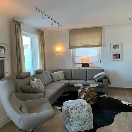 Haus Seeblick Modern Retreat Göhren-Lebbin