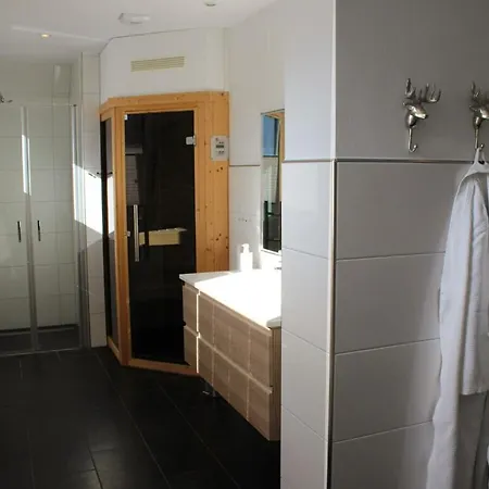 Haus Seeblick Modern Retreat * Goehren-Lebbin