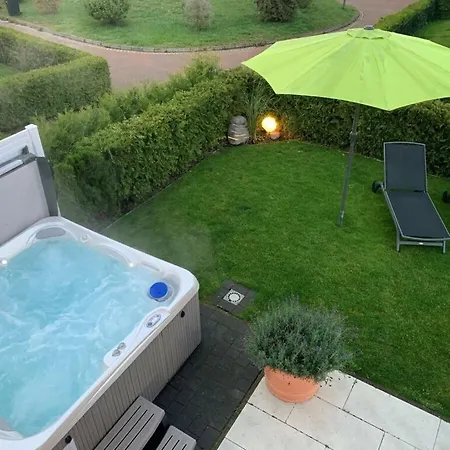 Haus Seeblick Modern Retreat