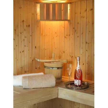 Haus Seeblick Modern Retreat *